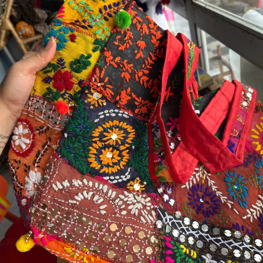 کیف گلدوزی