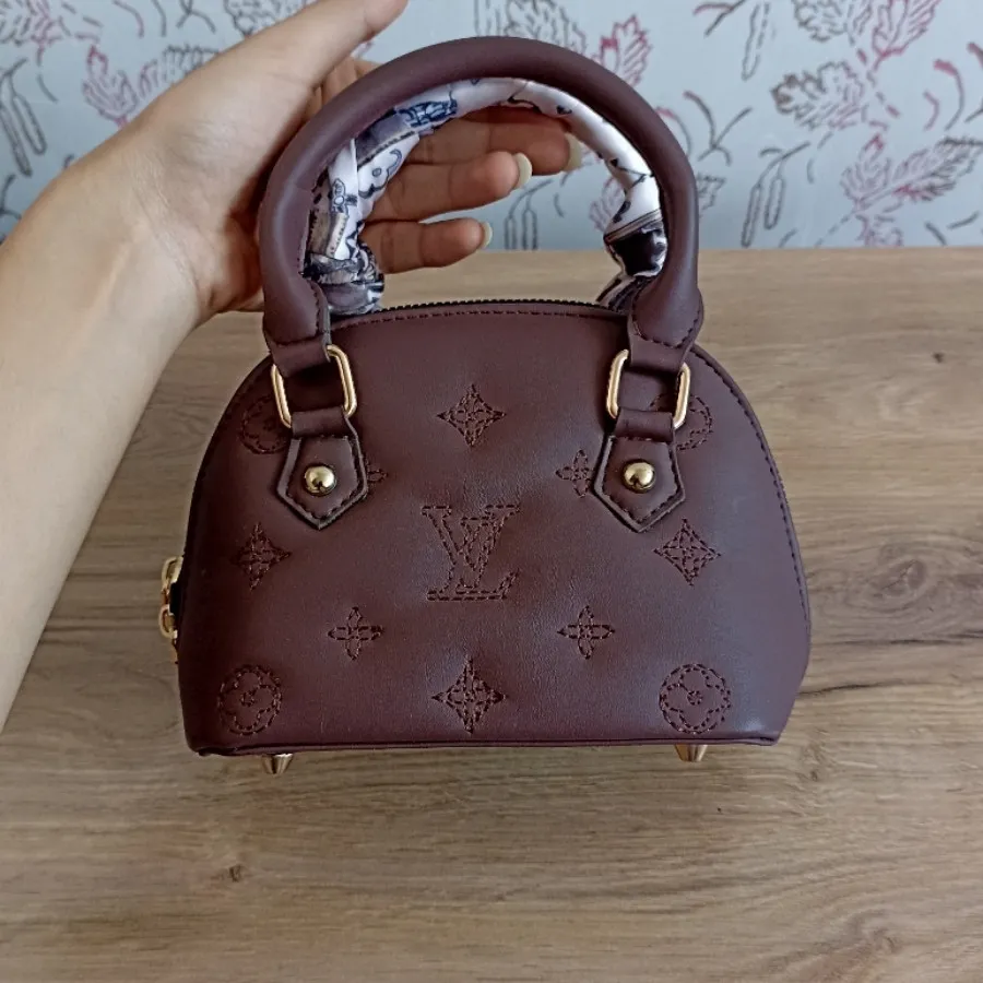 کیف قهوه ای