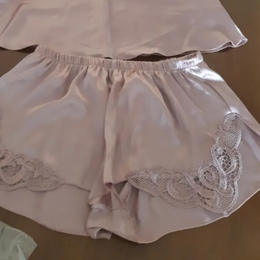 تاپ و شلوارک ساتن