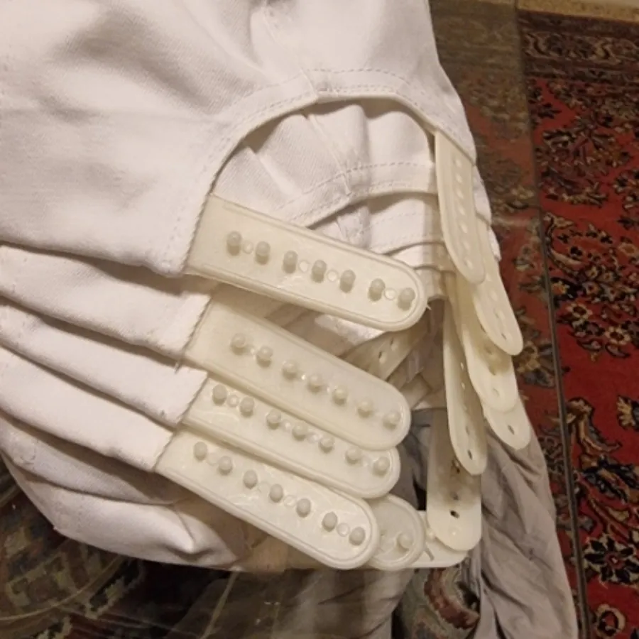 کلاه سفید کتان