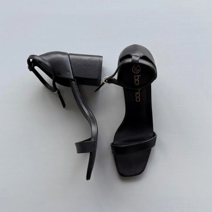 کفش اورجینال BOOHOO