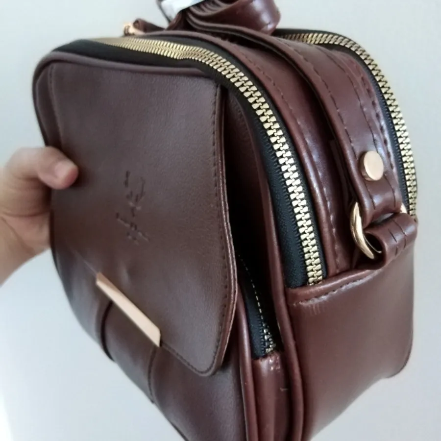 کیف قهوه ای