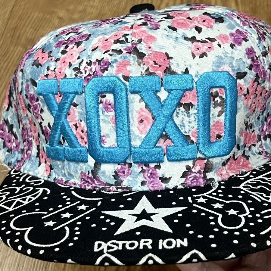 کلاه کپی برند xoxo