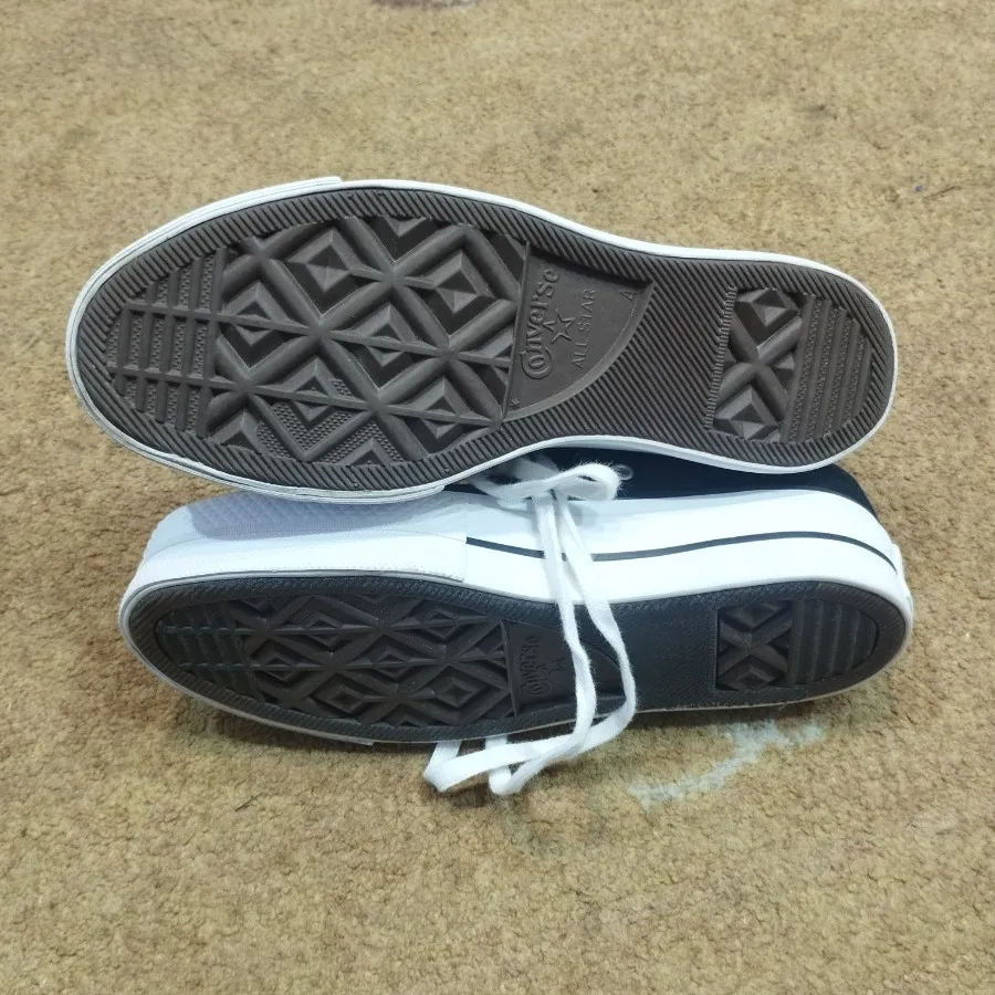کفش کتونی کانورس