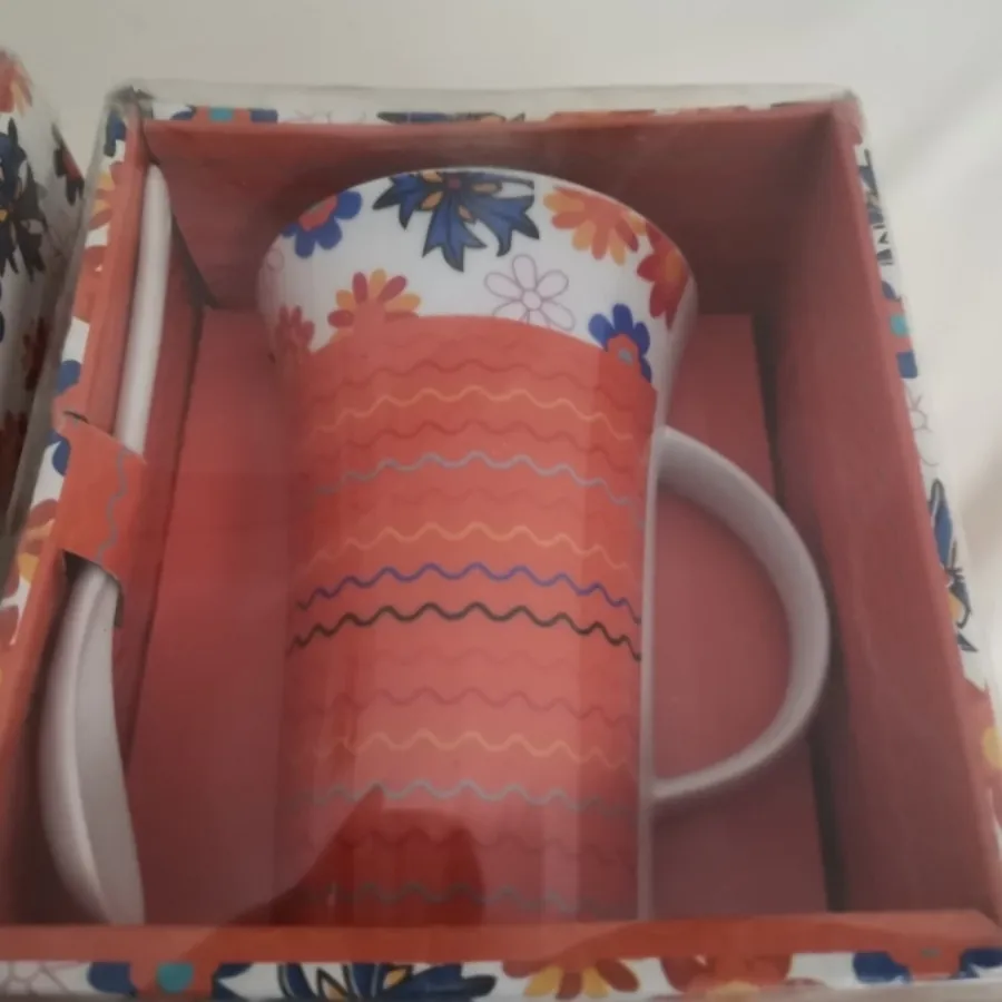 ماگ نارنجی باجعبه