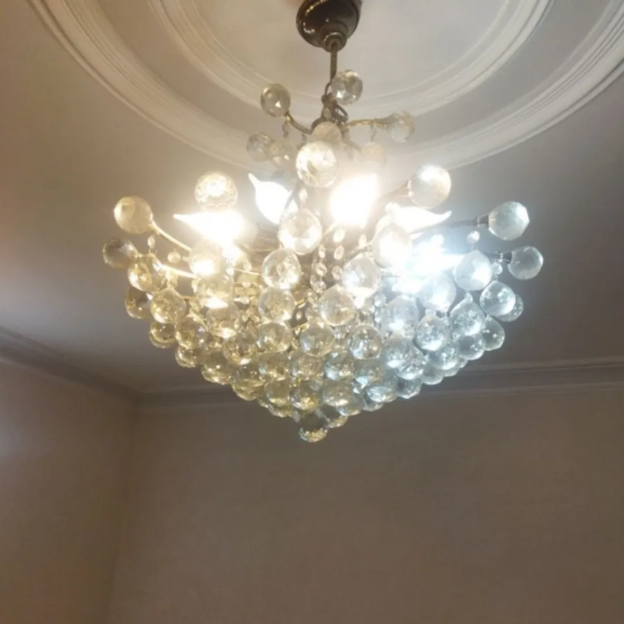 یک جفت لوستر کریستالی