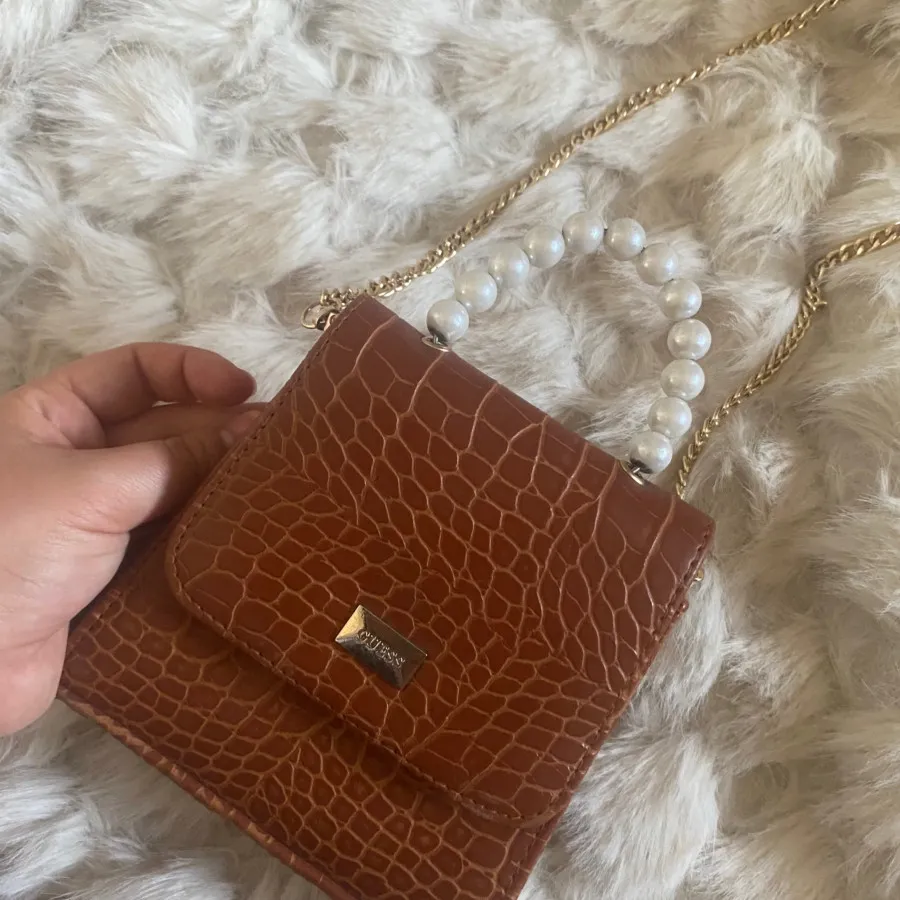 کیف اورجینال GUESS