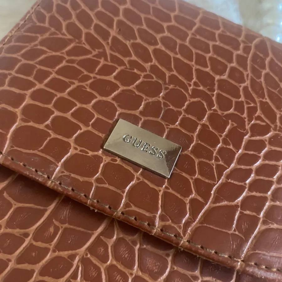 کیف اورجینال GUESS