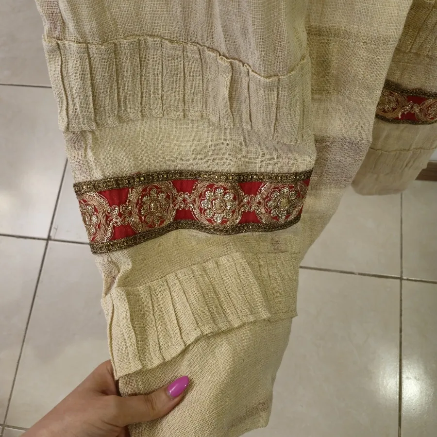 مانتی مزونی کار دست