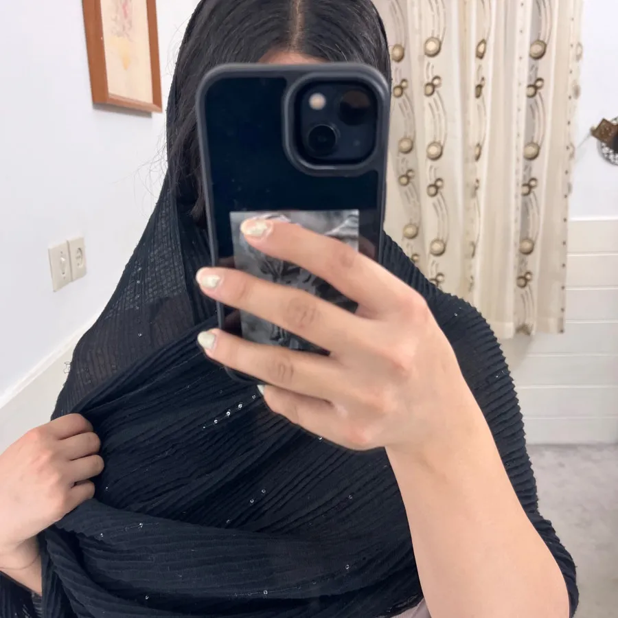 شال مشکی