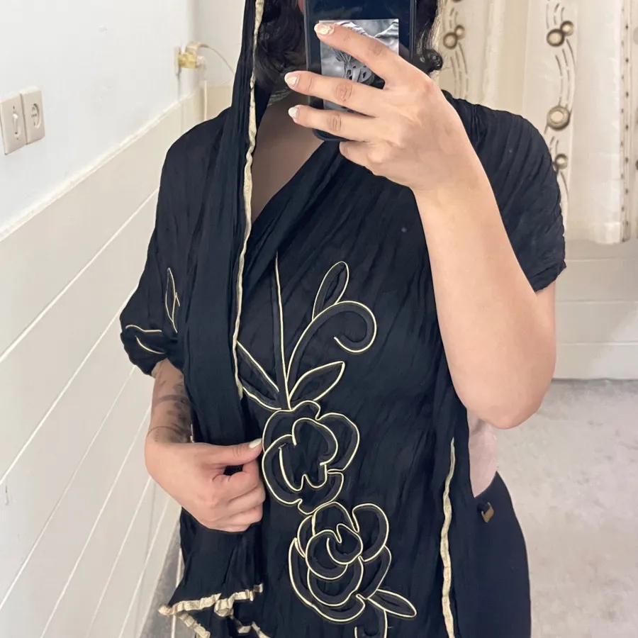 شال مشکی