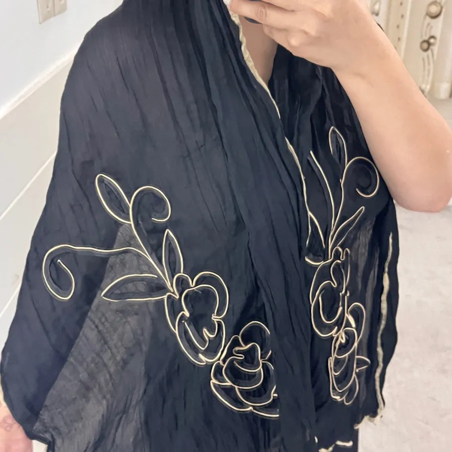 شال مشکی