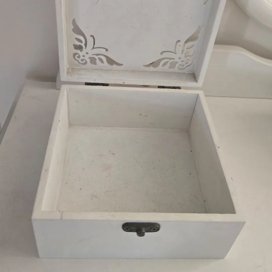 جعبه چوبی قفل دار