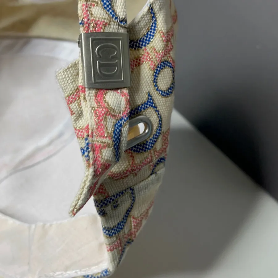 کلاه شیک برندDior