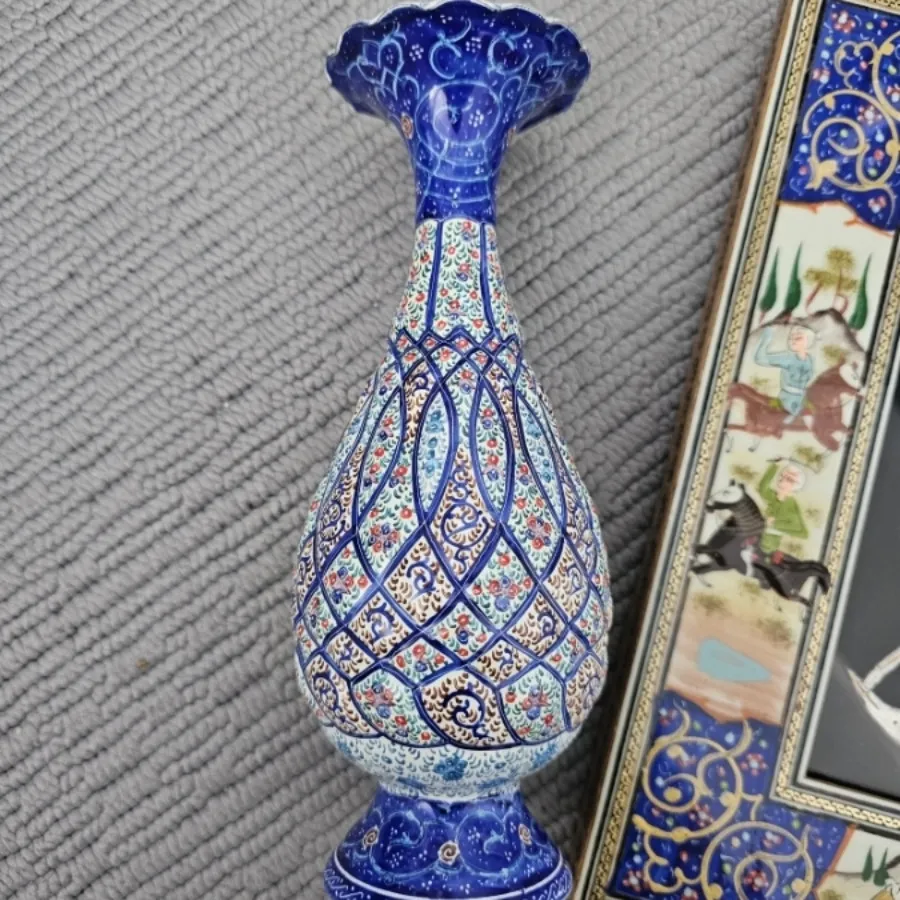 تابلو قلم زنی و گلدان
