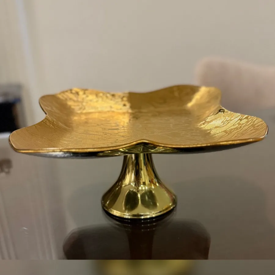 شیرینی خوری