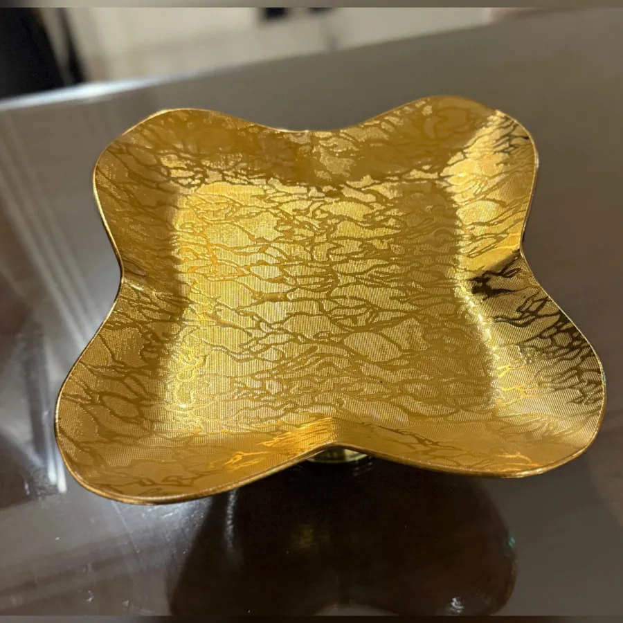 شیرینی خوری