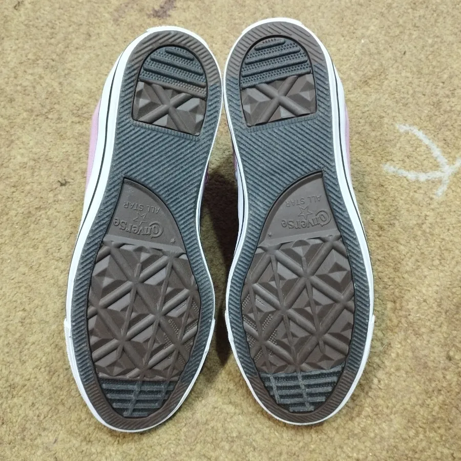 کفش کتونی کانورس
