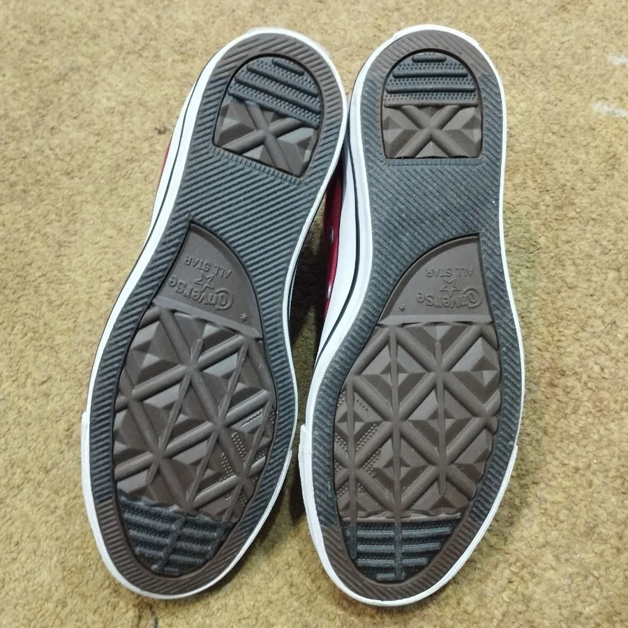 کفش کتونی کانورس