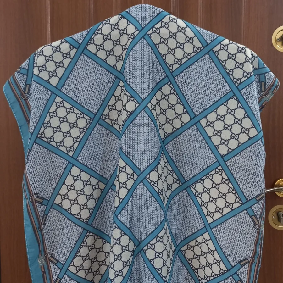 شال طرح گوچی