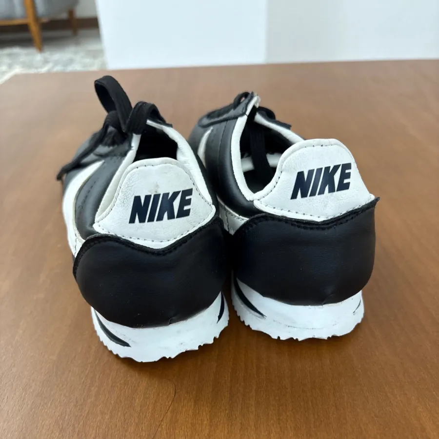 کتونی. NIKE
