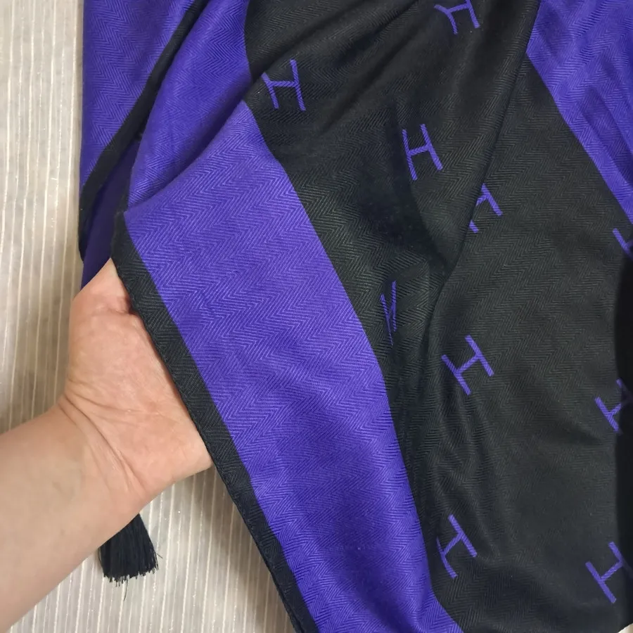 روسری قواره دار بزرگ