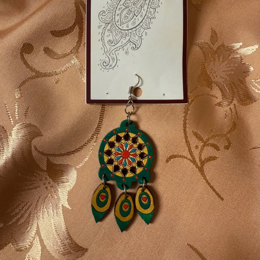 گوشواره چوبی هنری