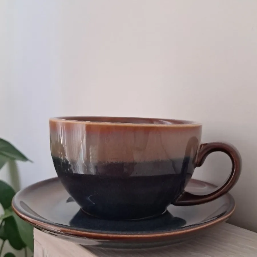 لته خوری / فنجون نعلبکی
