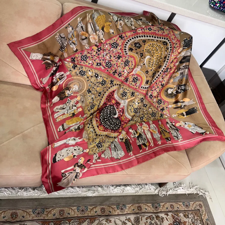 روسری ابریشم دور دست دوز