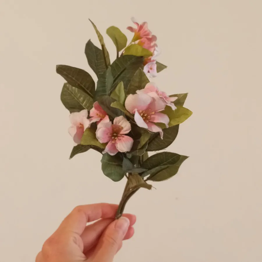 گل های مصنوعی پارچه ای