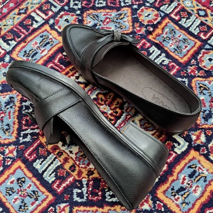 کفش،کالج