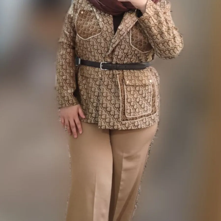 کت طلایی دیور
