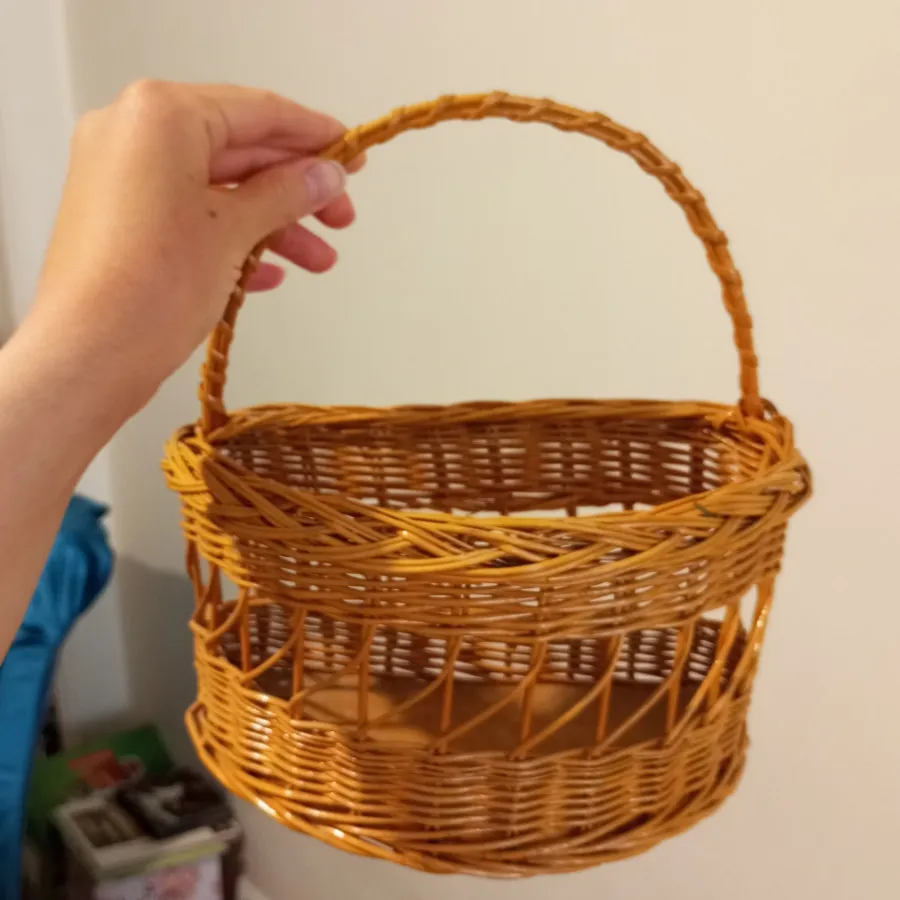 سبد حصیری چوبی دسته دار