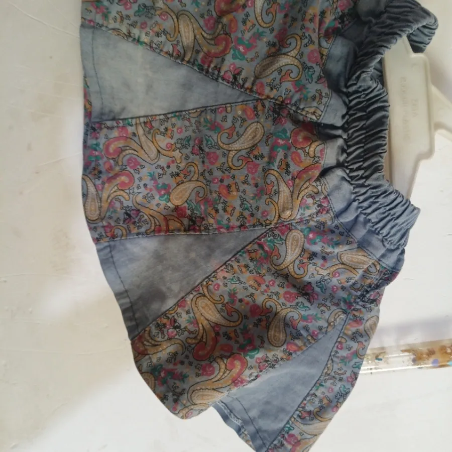 دامن کوتابچگانه