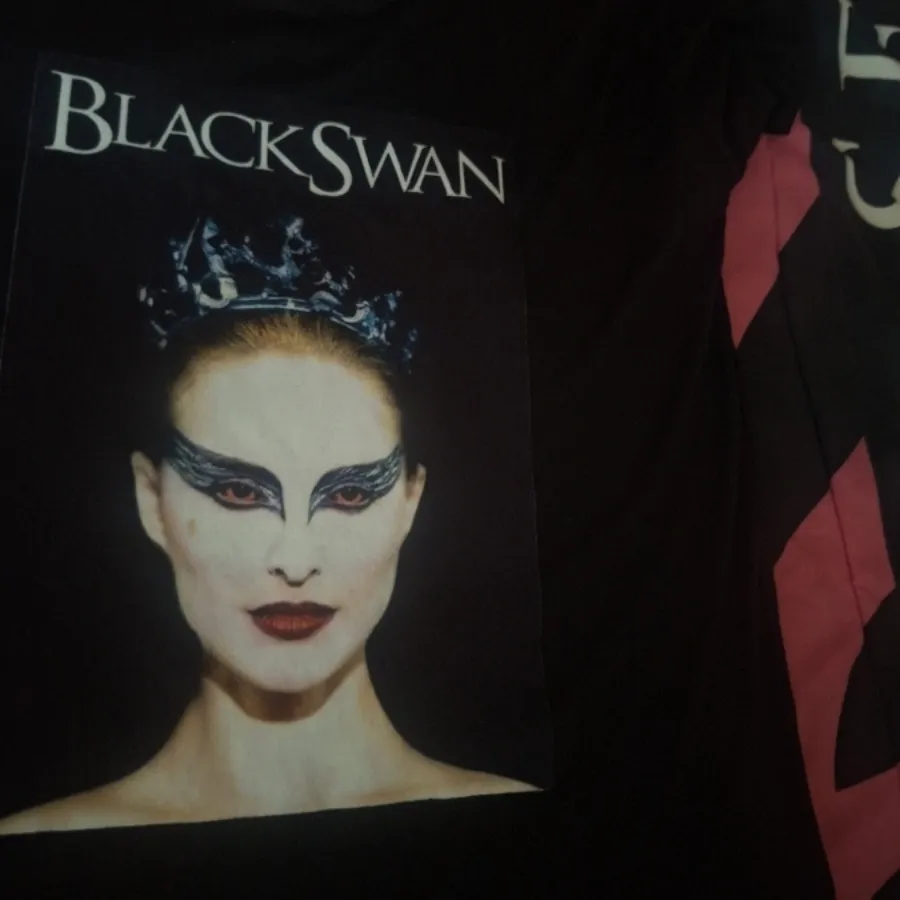 تیشرت Black Swan