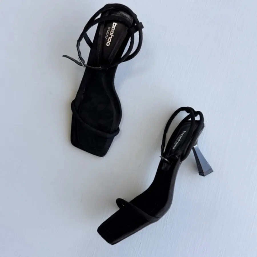 کفش اورجینال BOOHOO