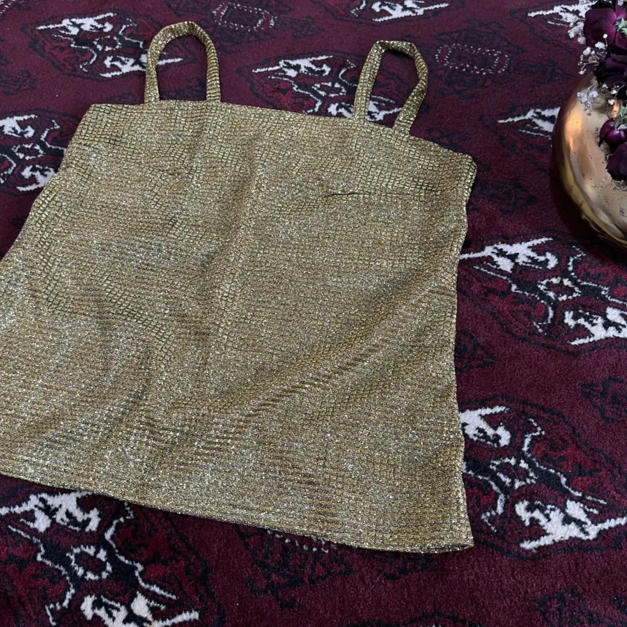تاپ طلایی
