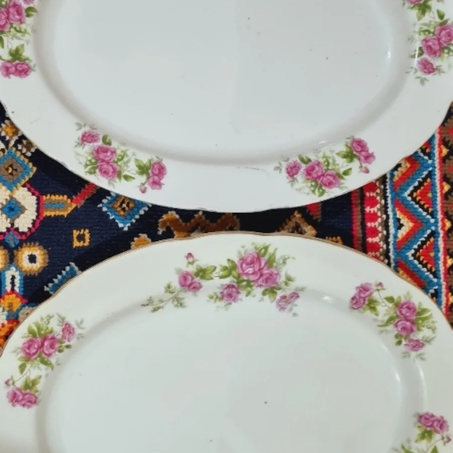 دیس، چینی گل سرخی