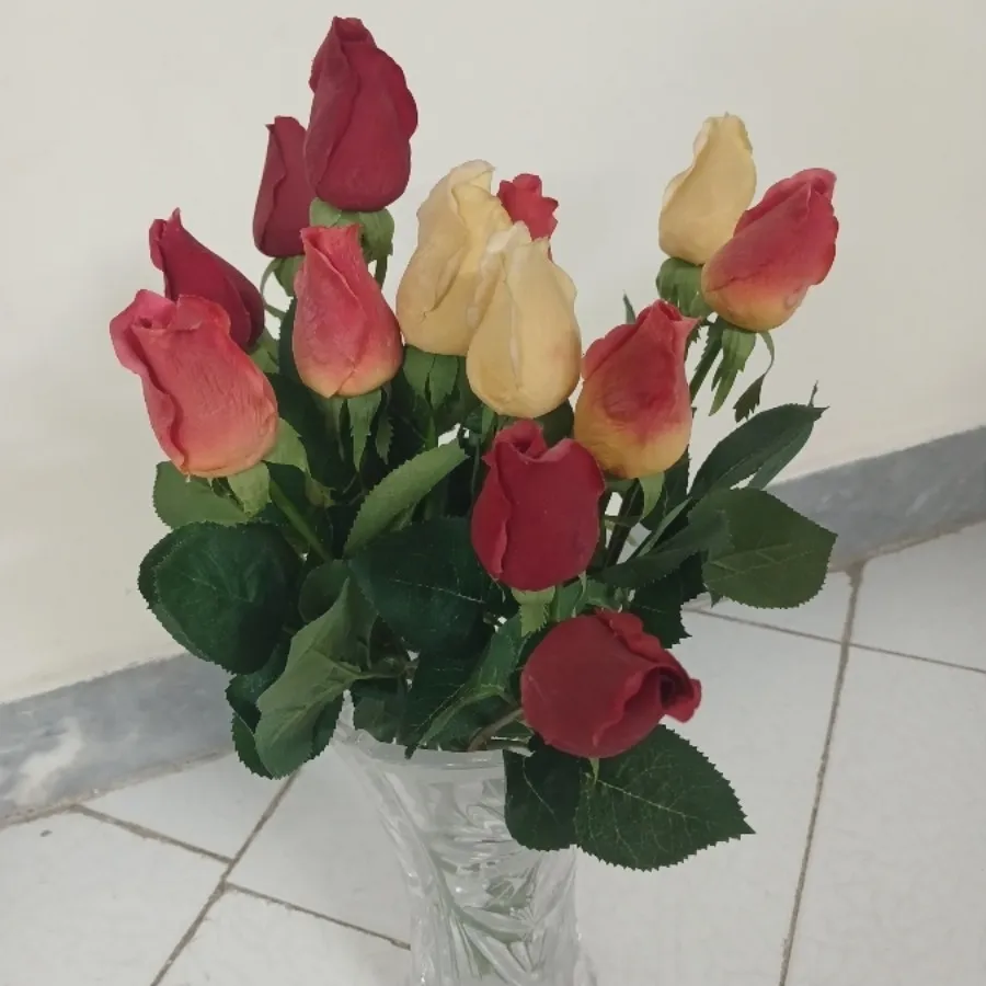 گل رز مصنوعی