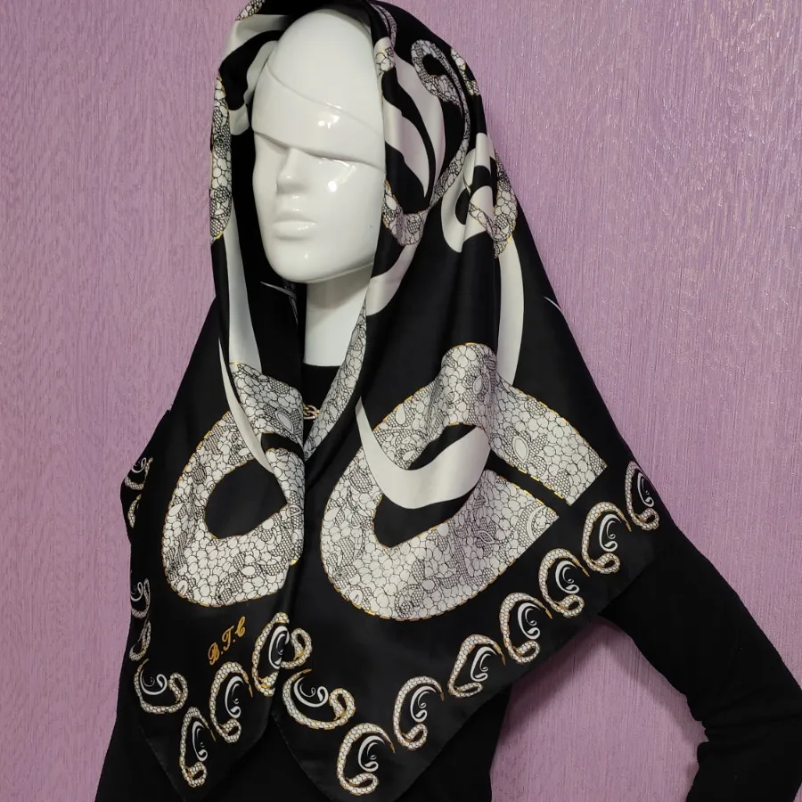 روسری طرح الفبا طلاکوب