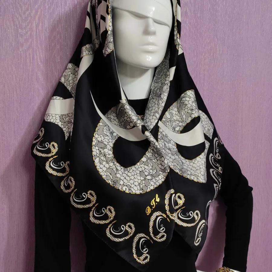 روسری طرح الفبا طلاکوب