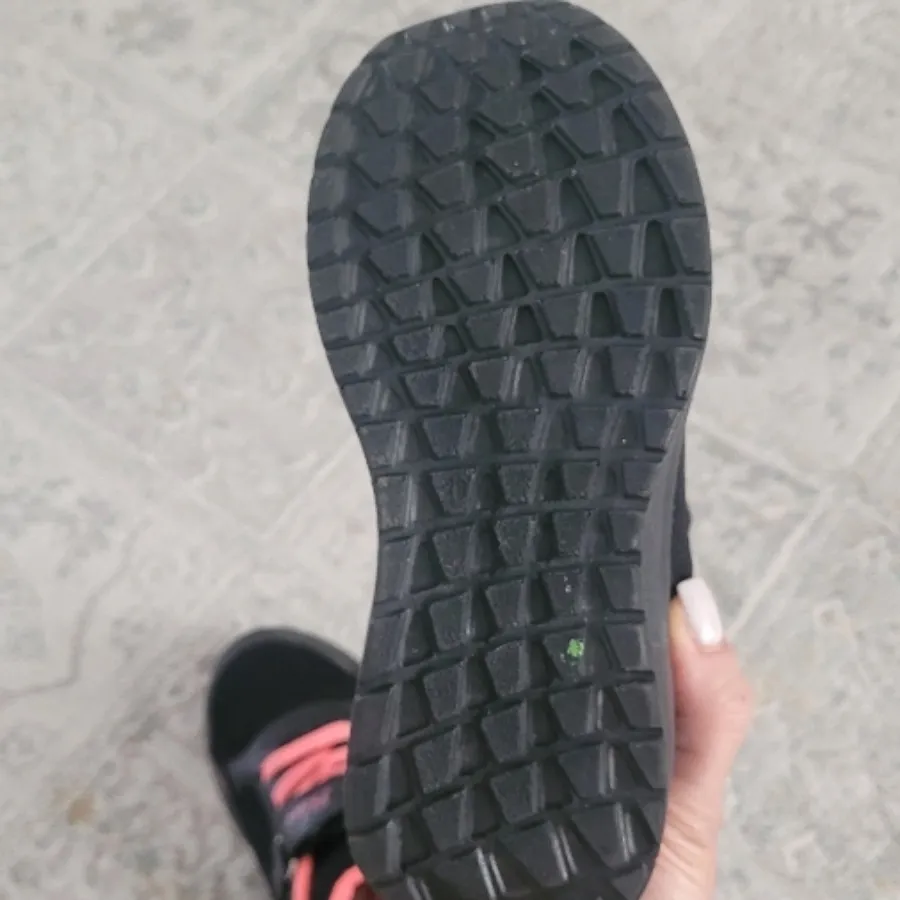 کفش کتونی بچه گانه