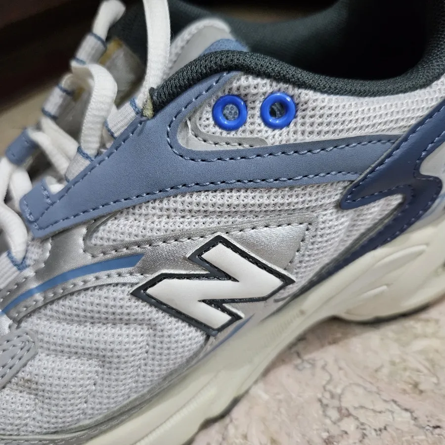 کفش New Balance 725