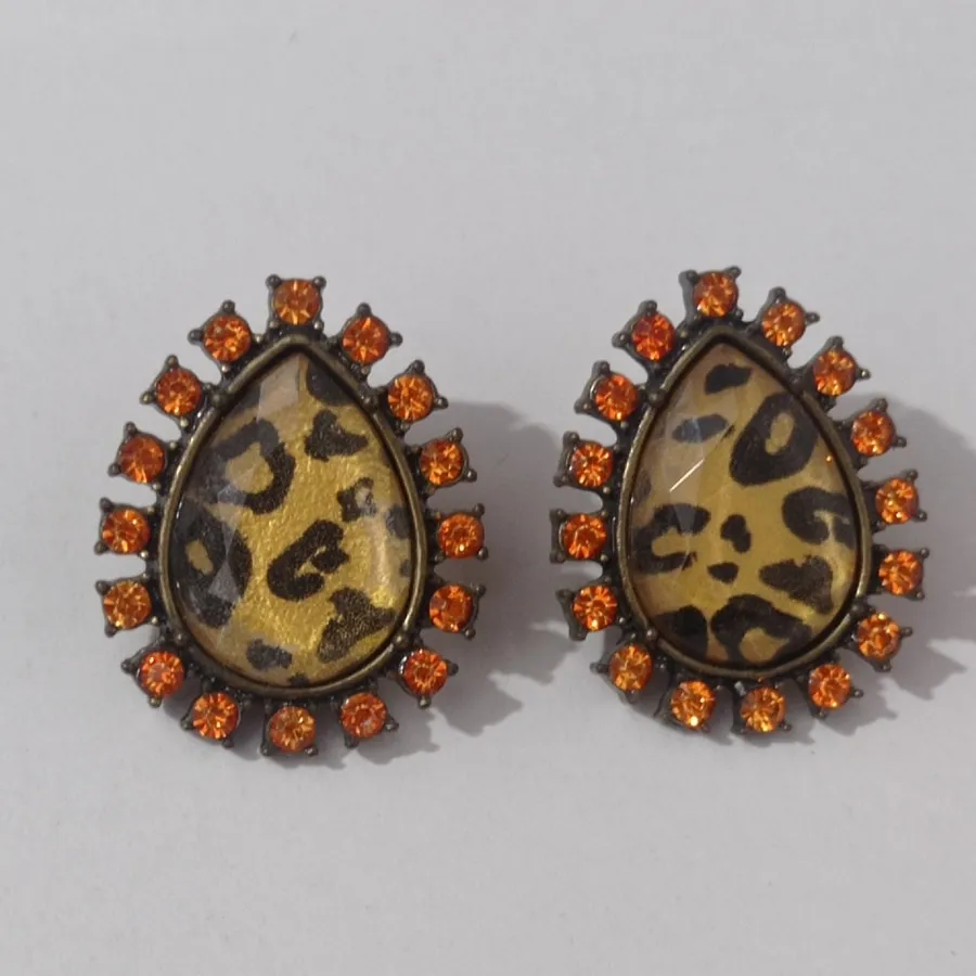 گوشواره طرح پلنگی
