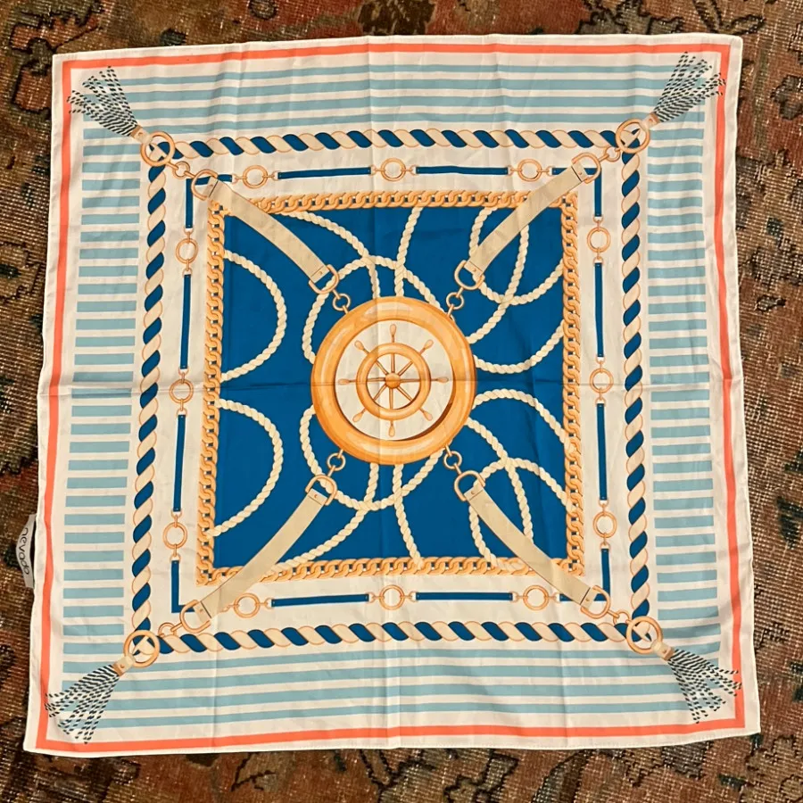 مینی اسکارف