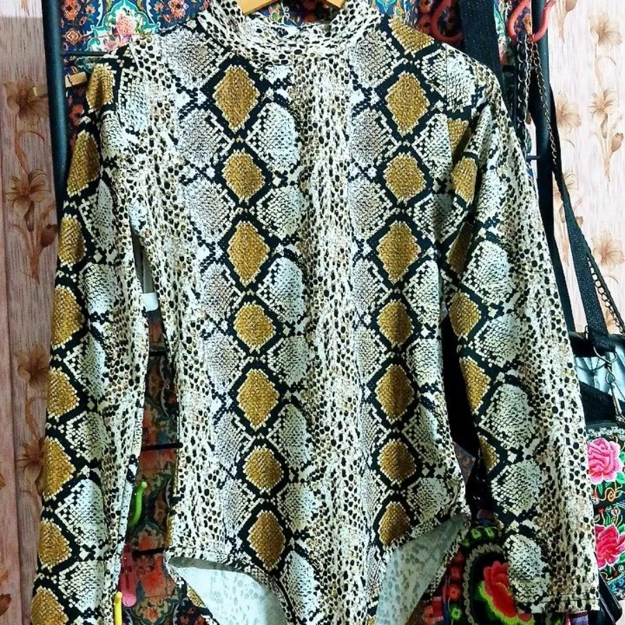 بادی پوست ماری
شیک