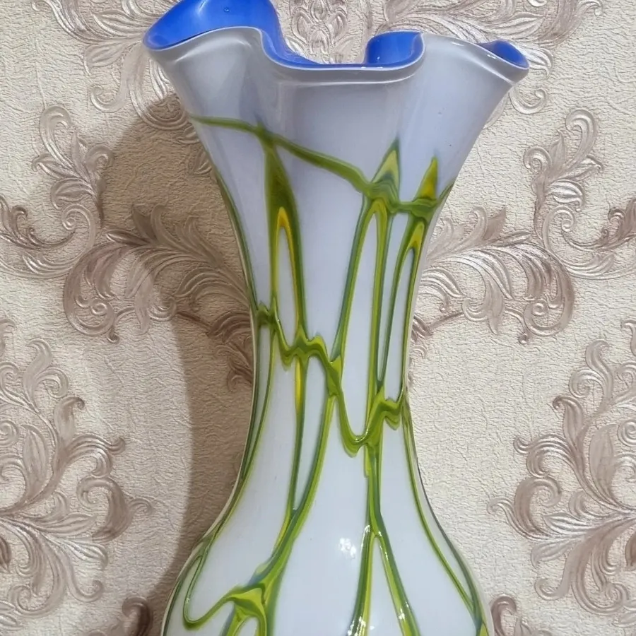 گلدان  دو، پوست