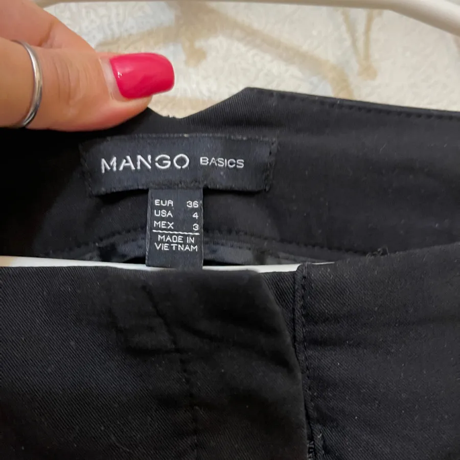 شلوار برند mango