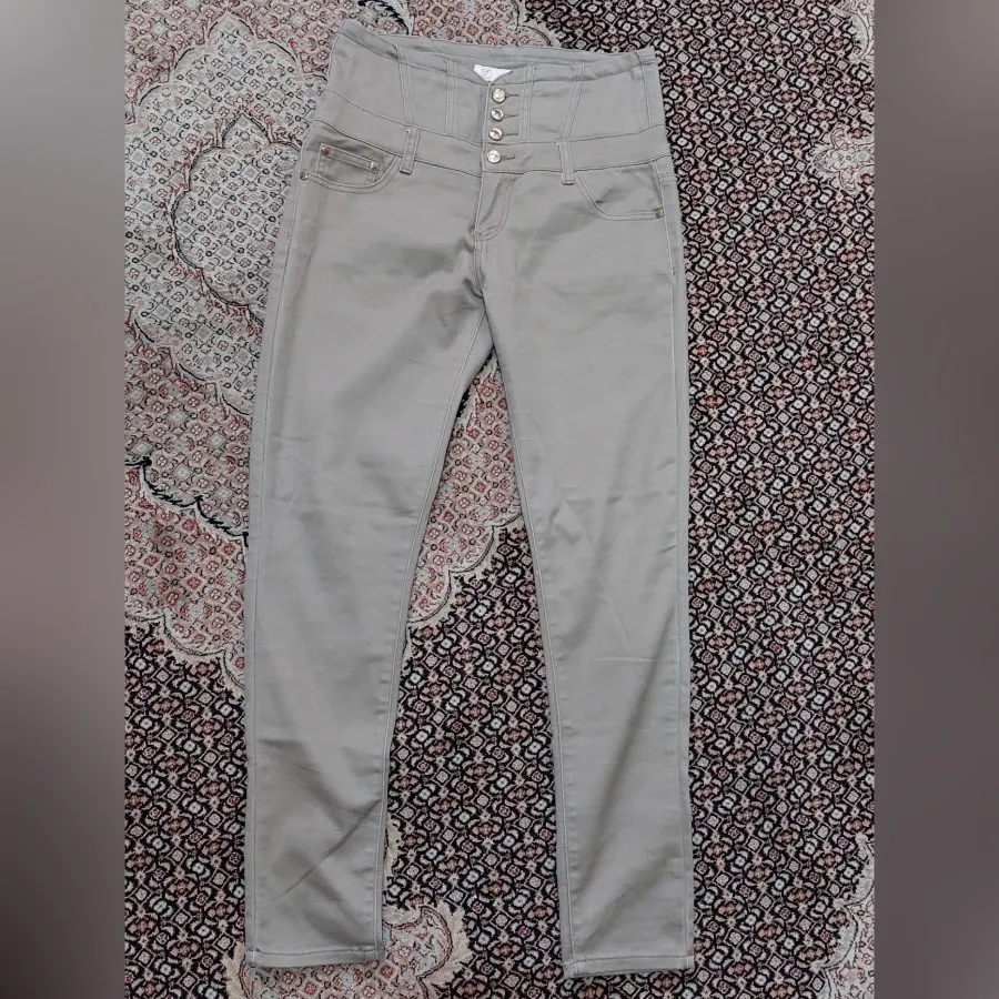شلوار جین فاق بلند خارجی