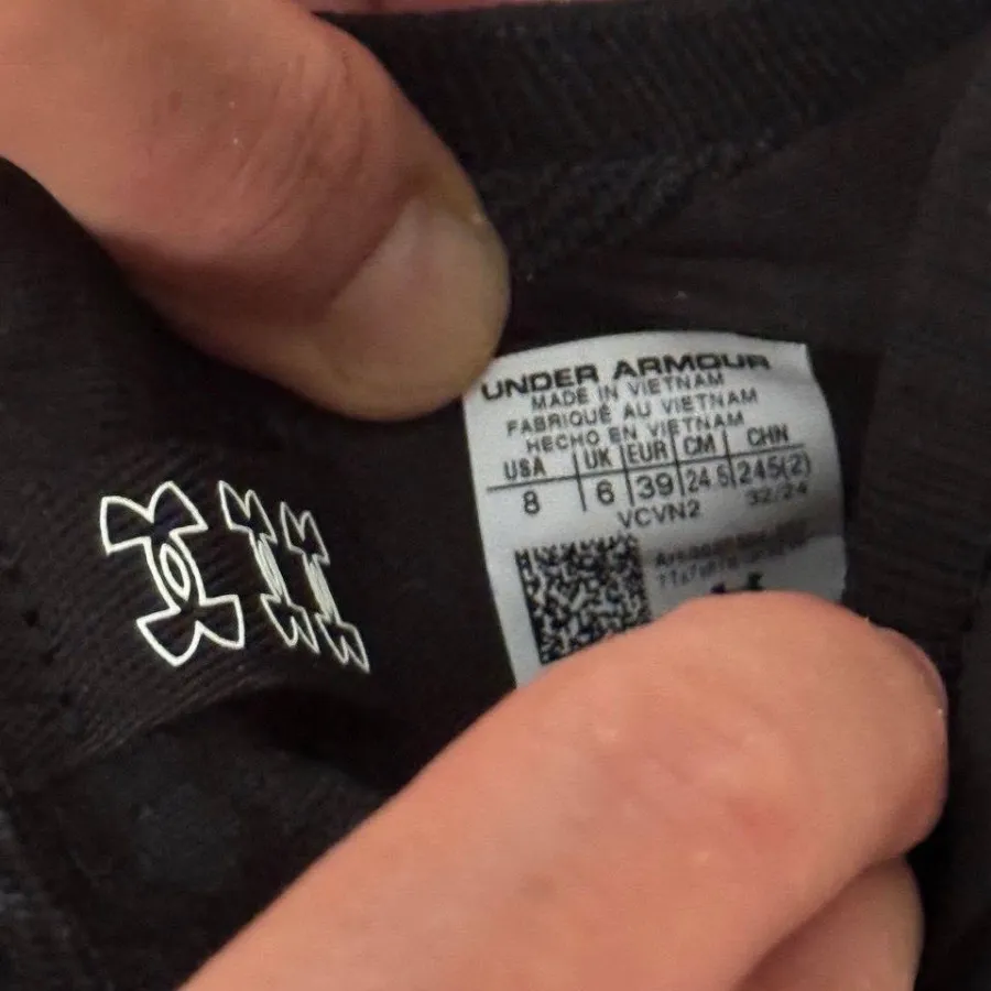 کتانی Under armour